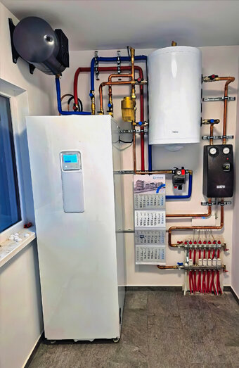 https://peppermintgrovehotwater.com.au/uploads/2025/06/electric-hot-water-system-16929.jpg