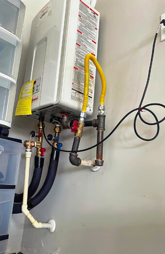 https://peppermintgrovehotwater.com.au/uploads/2025/06/instant-hot-water-systems-65049.jpg