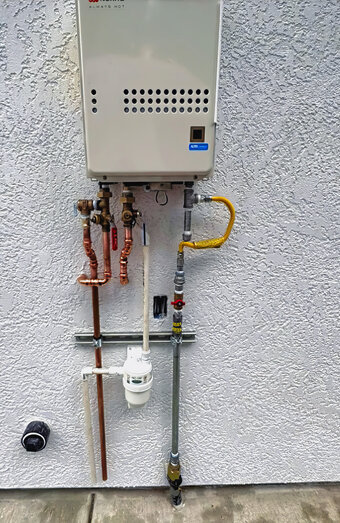 https://peppermintgrovehotwater.com.au/uploads/2025/06/thermostatic-water-systems-62598.jpg